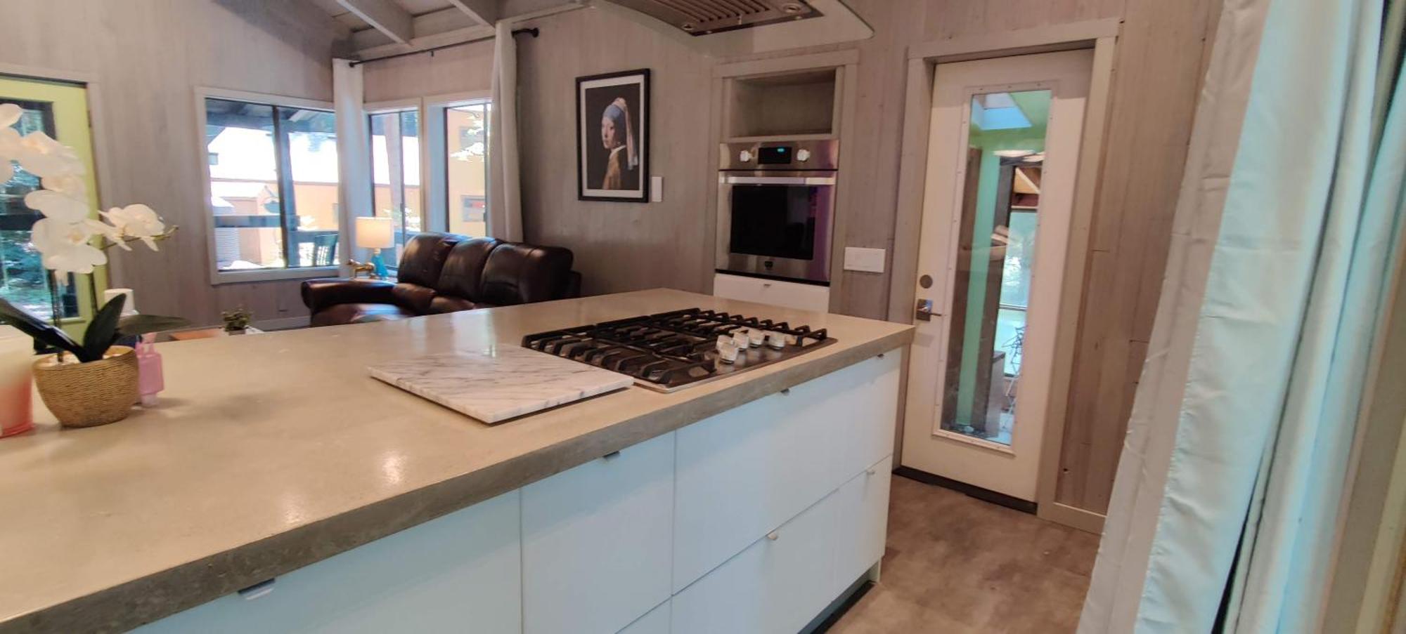 הוילה Occidental Modern House W. Fast Internet In 1 Acre Land מראה חיצוני תמונה