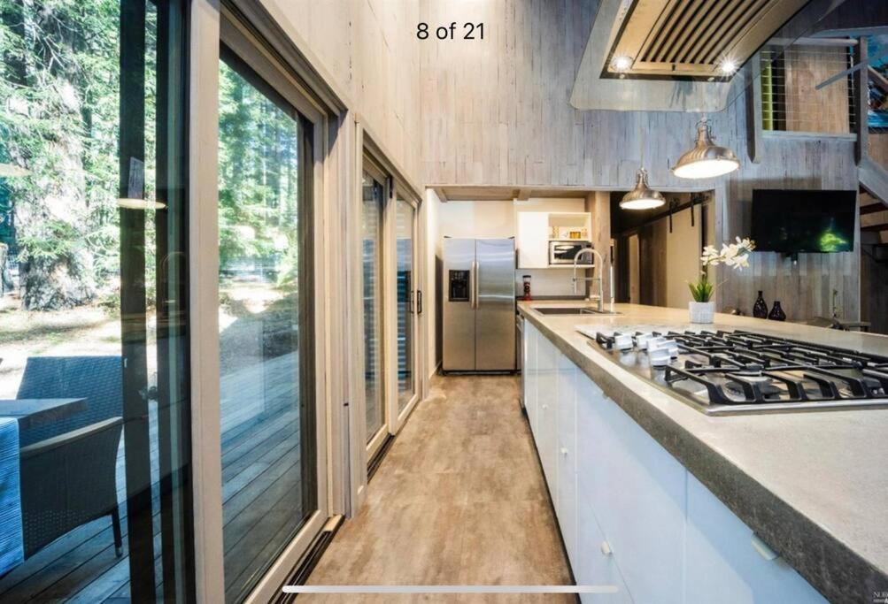 הוילה Occidental Modern House W. Fast Internet In 1 Acre Land מראה חיצוני תמונה